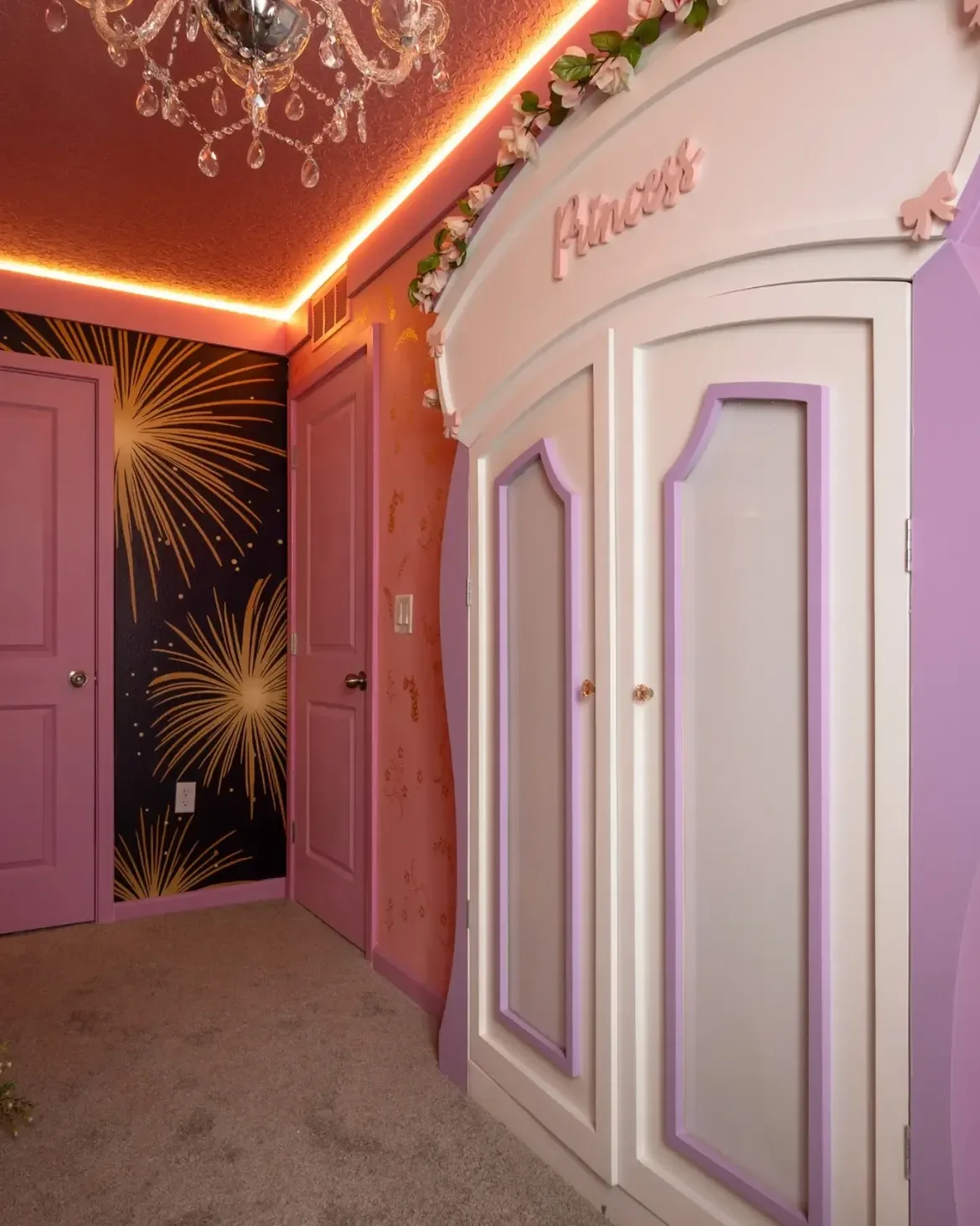 Closet de princesa em suite temática em Kissimmee